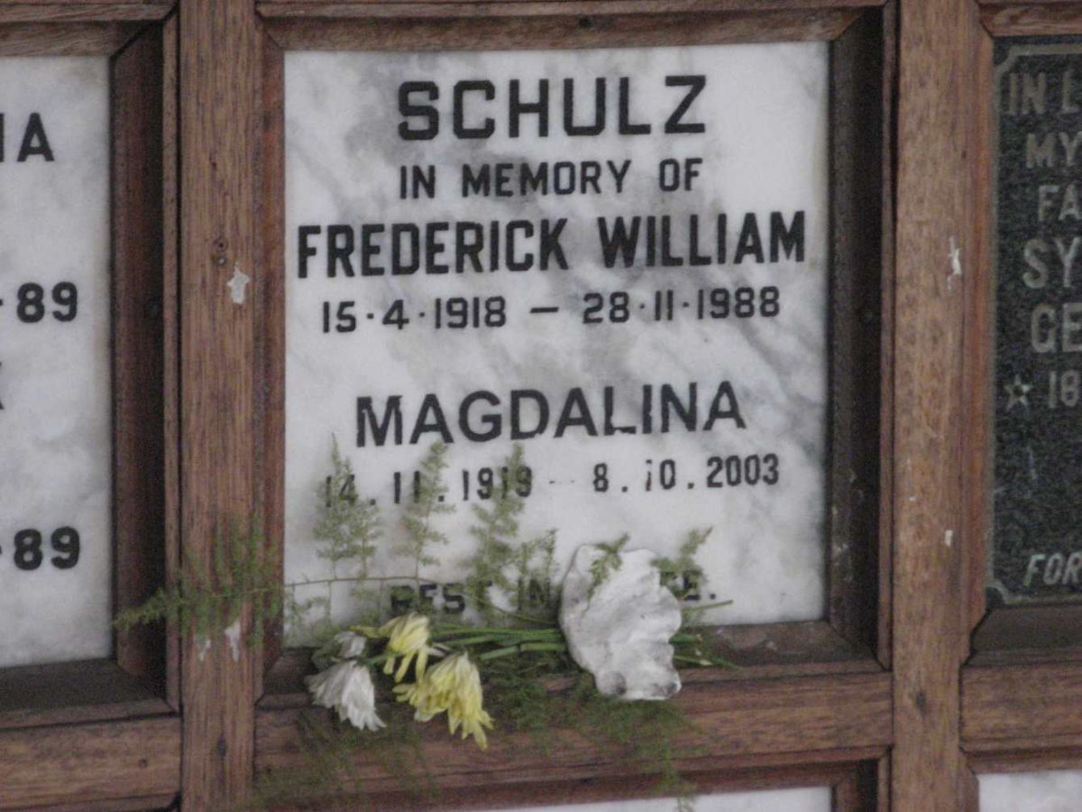 SCHULZ Frederick William 1918-1988 &amp; Magdalina 1919-2003