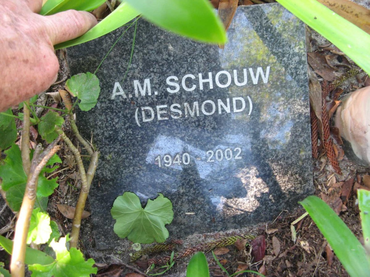 SCHOUW A.M. 1940-2002