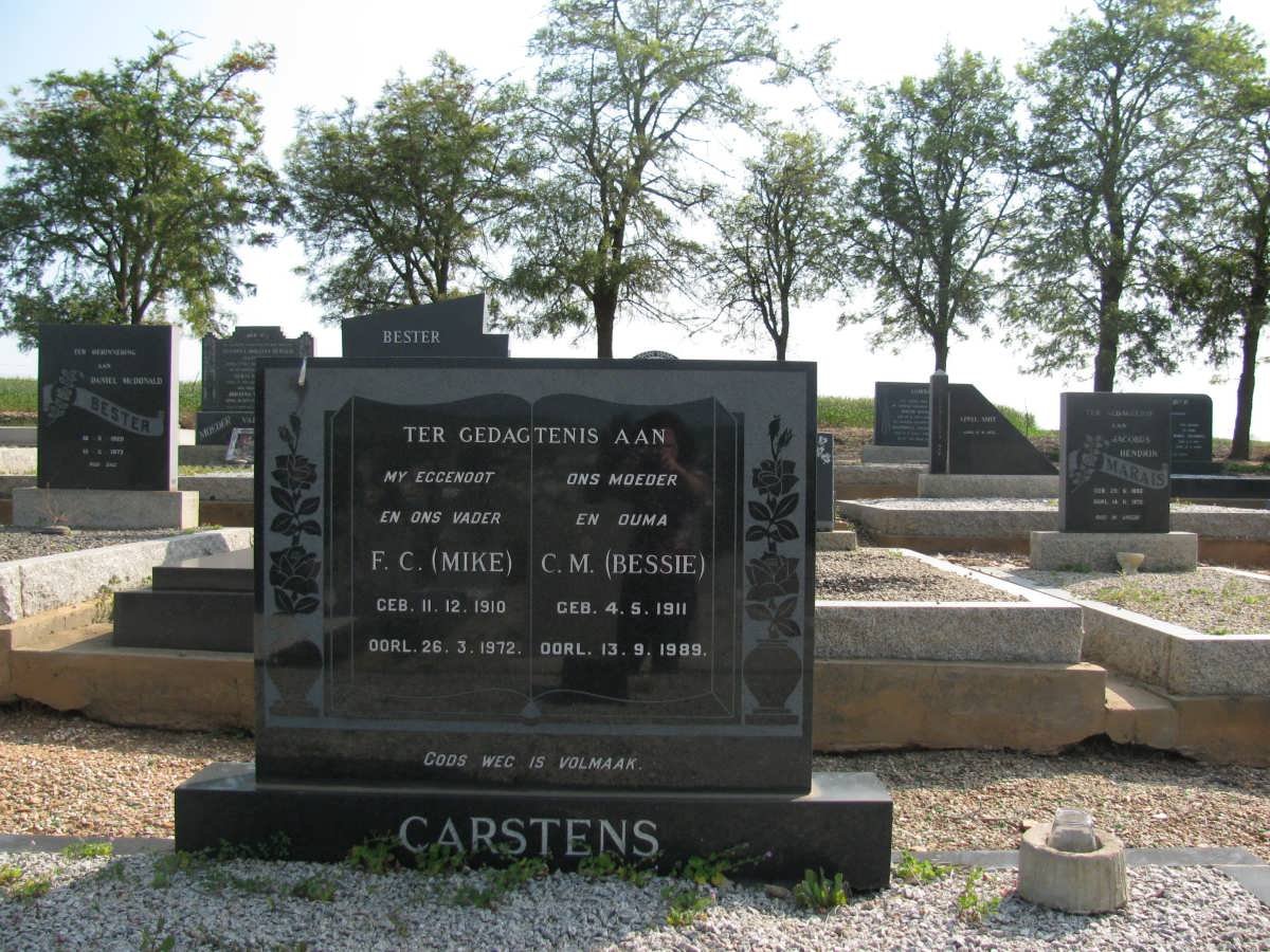 CARSTENS F.C. 1910-1972 &amp; C.M. 1911-1989