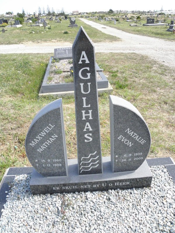 AGULHAS Maxwell Nathan 1960-1998 :: AGULHAS Natalie Evon 1939-2009