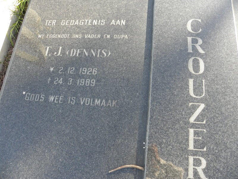 CROUZER T.J. 1926-1989