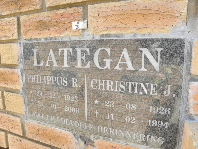 LATEGAN Philippus R. 1923-2006 &amp; Christine J. 1926-1994