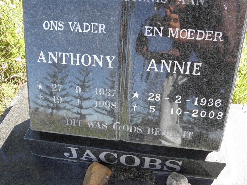 JACOBS Anthony 1937-1998 &amp; Annie 1936-2008