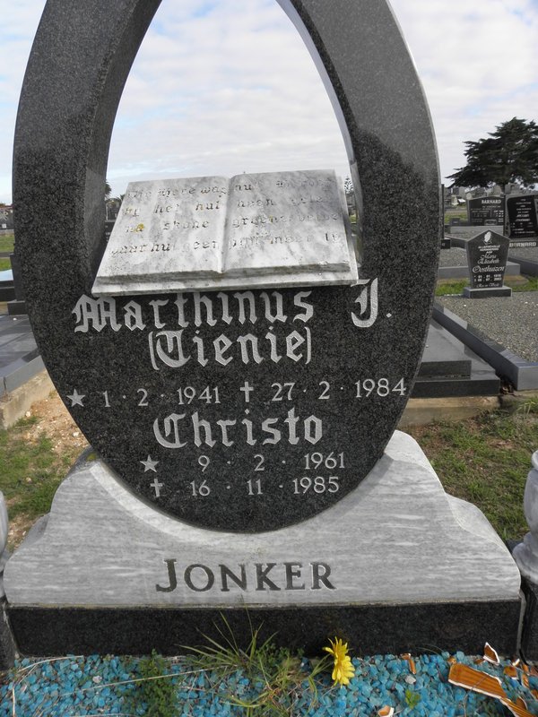 JONKER Marthinus J. 1941-1984 :: JONKER Christo 1961-1985