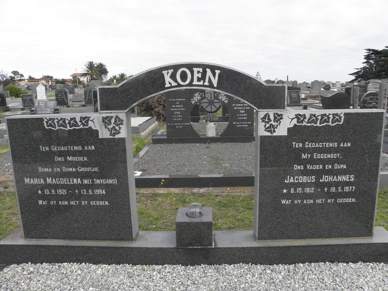 KOEN Jacobus Johannes 1912-1977 &amp; Maria Magdelena SNYGANS 1921-1994