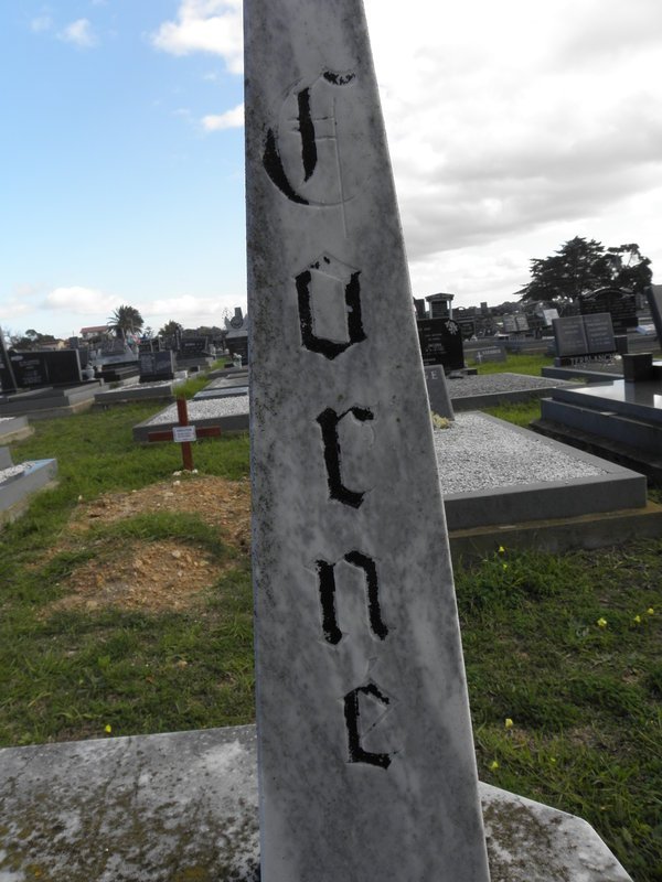 LOURENS Corne nee OOSTHUIZEN 1964-1986