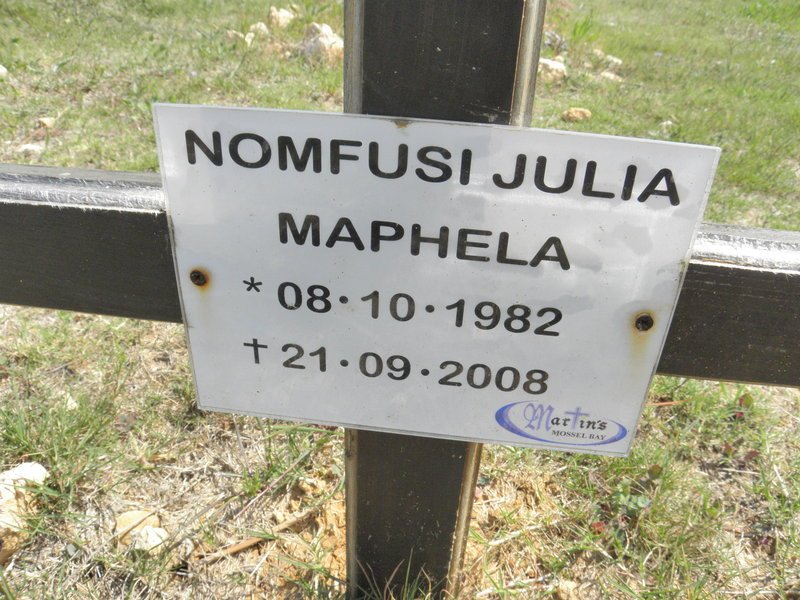 MAPHELA Nomfusi Julia 1982-2008