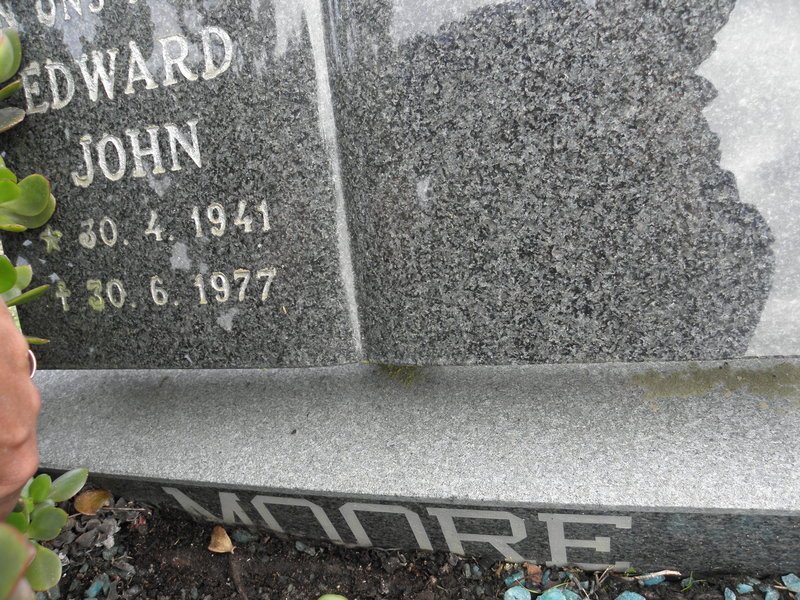 MOORE Edward John 1941-1977