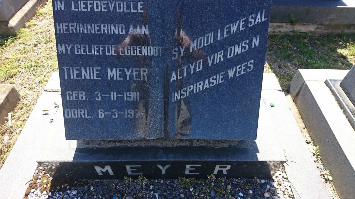 MEYER Tienie 1911-1971