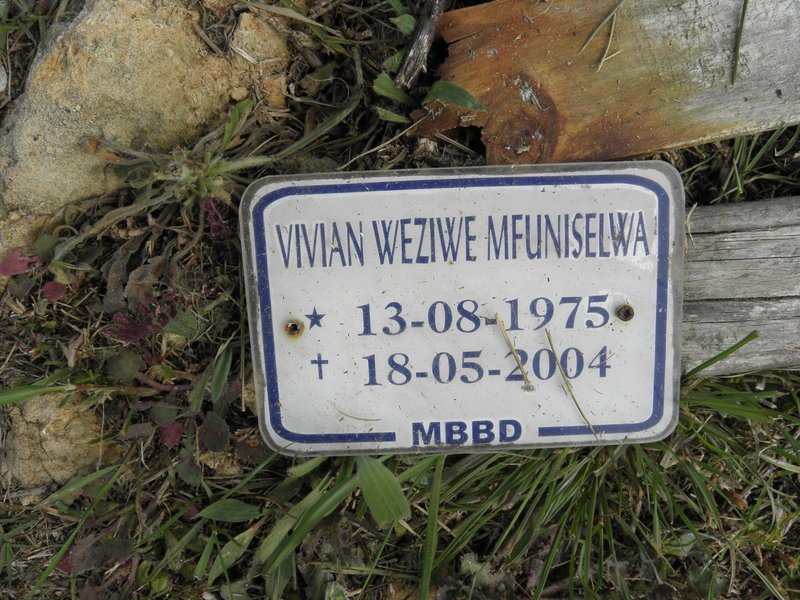MFUNISELWA Vivian Weziwe 1975-2004