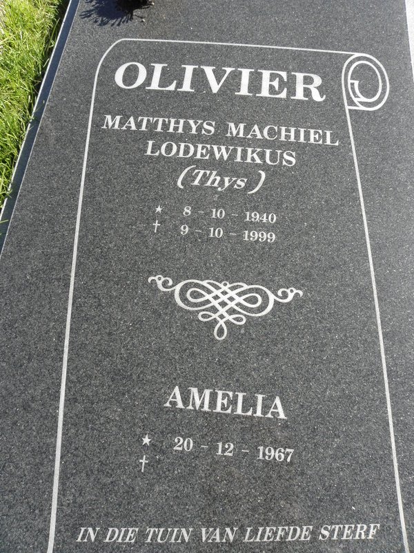 OLIVIER Matthys Machiel Lodewikus 1940-1999 &amp; Amelia 1967-