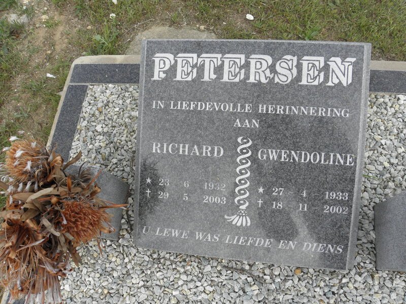 PETERSEN Richard 1932-2003 &amp; Gwendoline 1933-2002