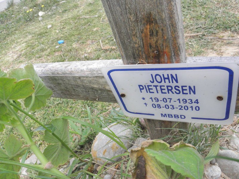 PIETERSEN John 1934-2010