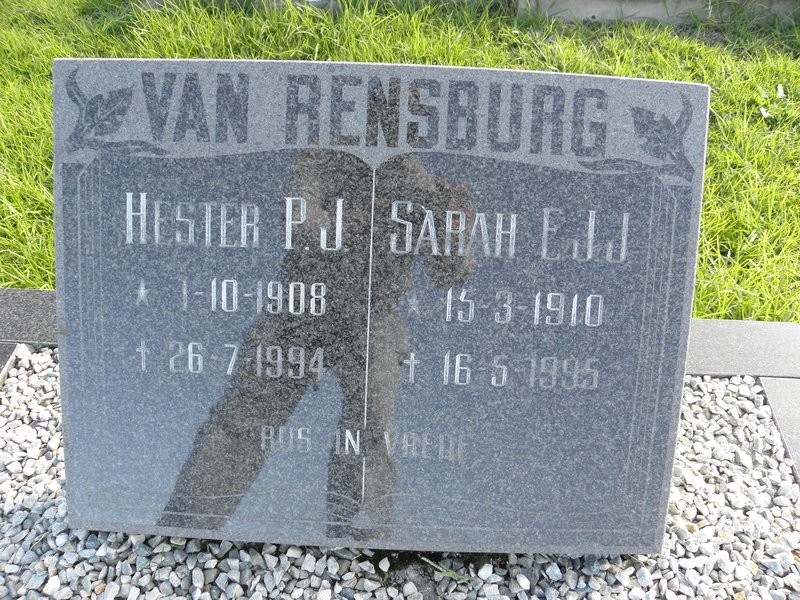 RENSBURG Hester P.J., van 1908-1994 :: VAN RENSBURG Sarah E.J.J. 1910-1995