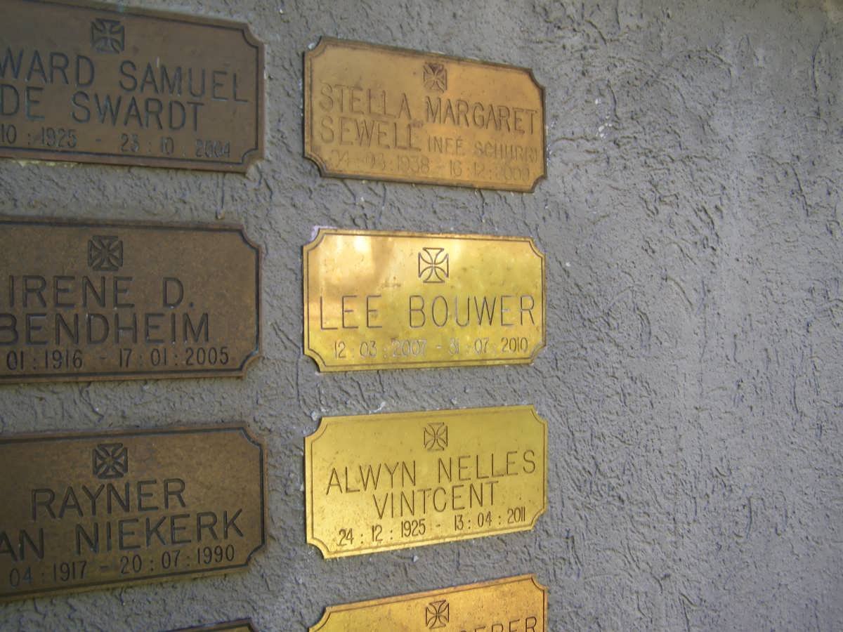 BOUWER Lee 2007-2010 :: SEWELL Stella Margaret 1938-2009 :: VINTCENT Alwyn Nelles 1925-2011