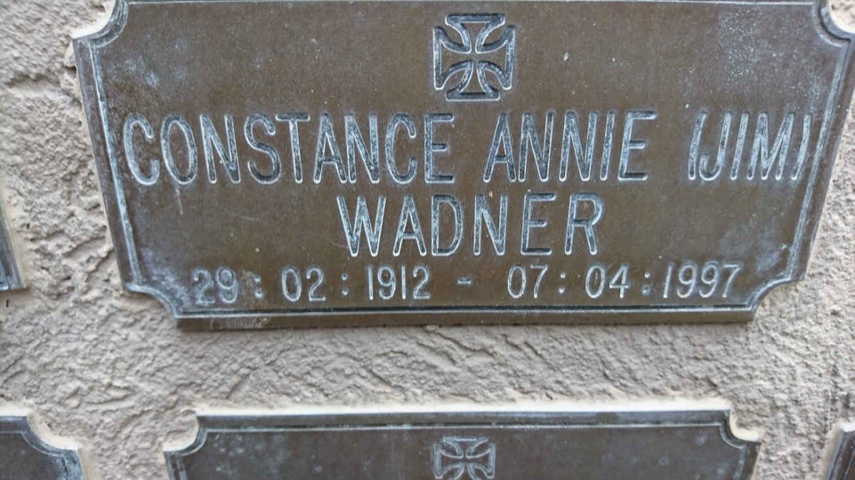 WADNER Constance Annie 1912-1997