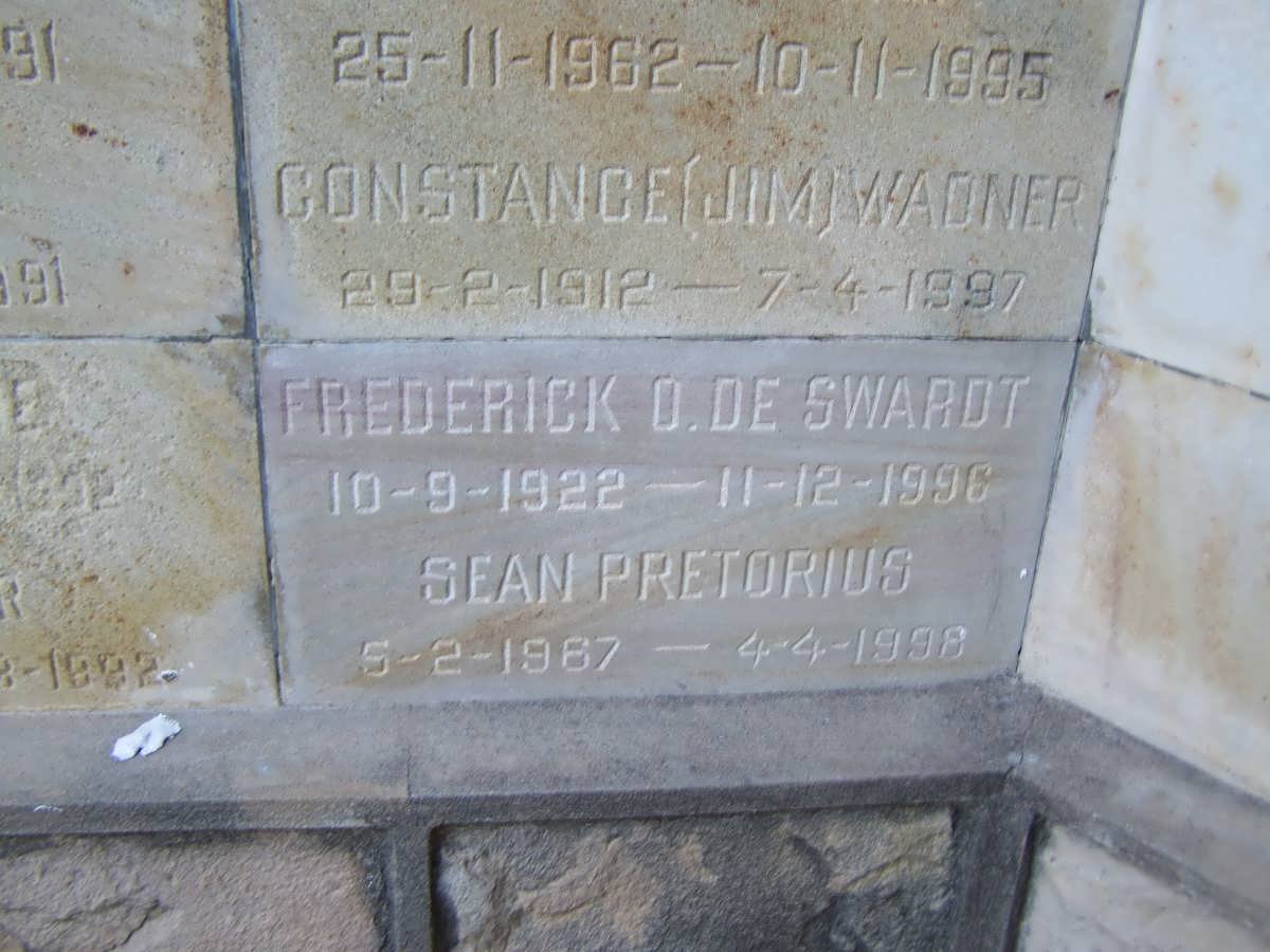 PRETORIUS Sean 1967-1998 :: DE SWARDT Frederick P. 1922-1996 ::  WADNER Constance 1912-1997