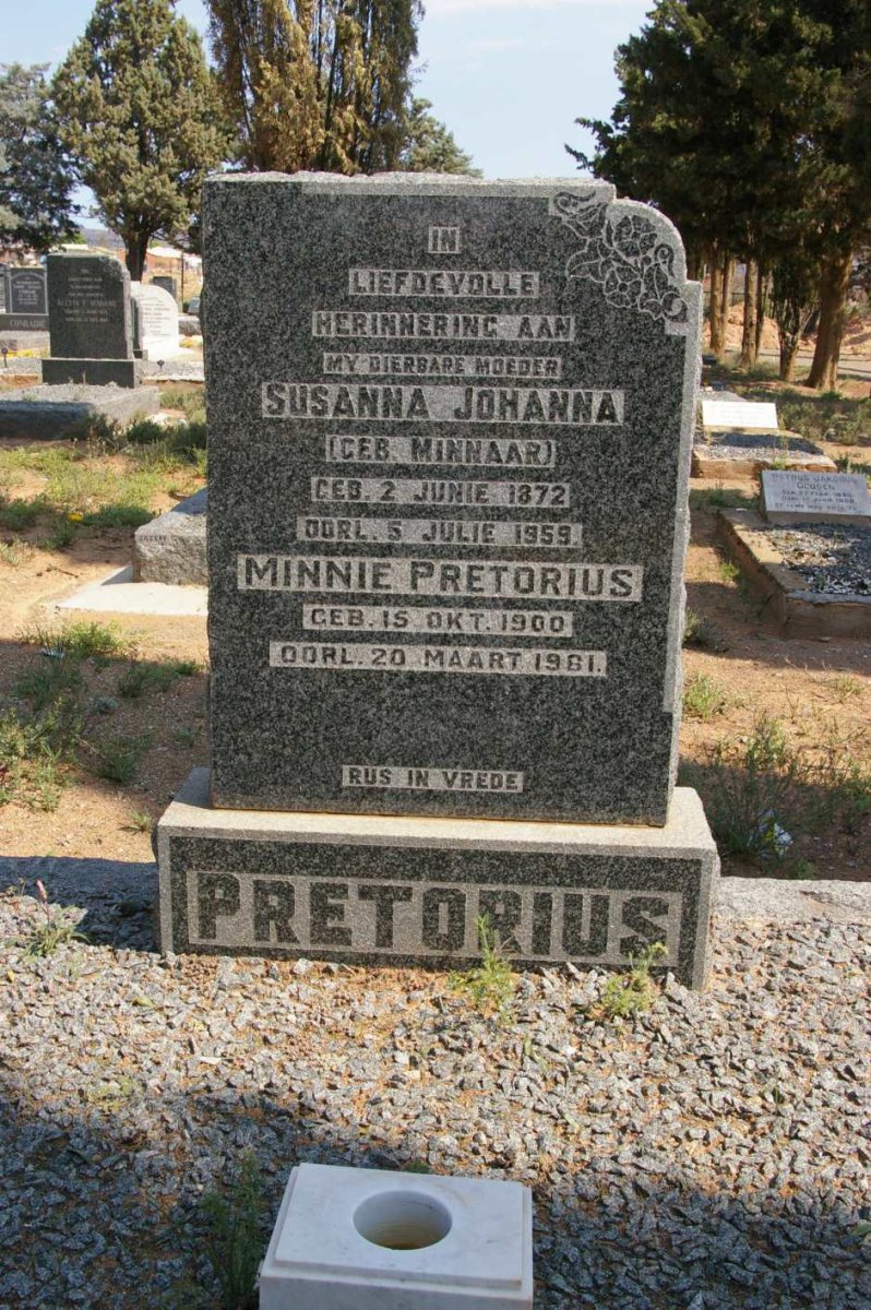 PRETORIUS Susanna Johanna nee MINNAAR 1872-1959 :: PRETORIUS Minnie 1900-1961