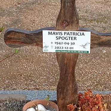 SPOGTER Frederick Nicholas 1938-2011 &amp; Mavis Patricia 1942-2022