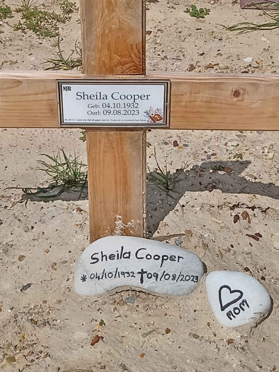 COOPER Sheila 1932-2023