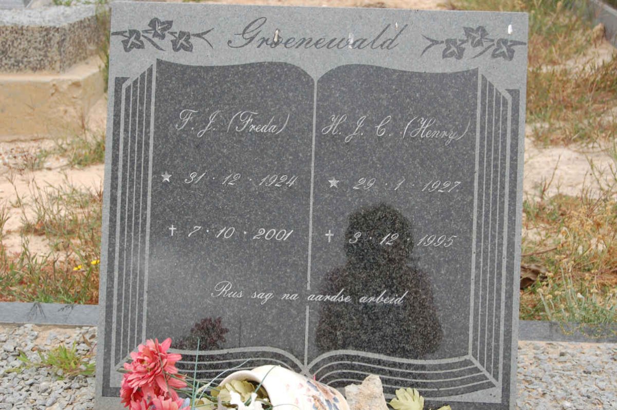 GROENEWALD H.J.C. 1927-1995 &amp; F.J. 1924-2001