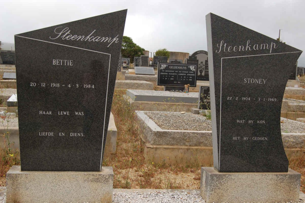 STEENKAMP Stoney 1904-1969 &amp; Bettie 1918-1984