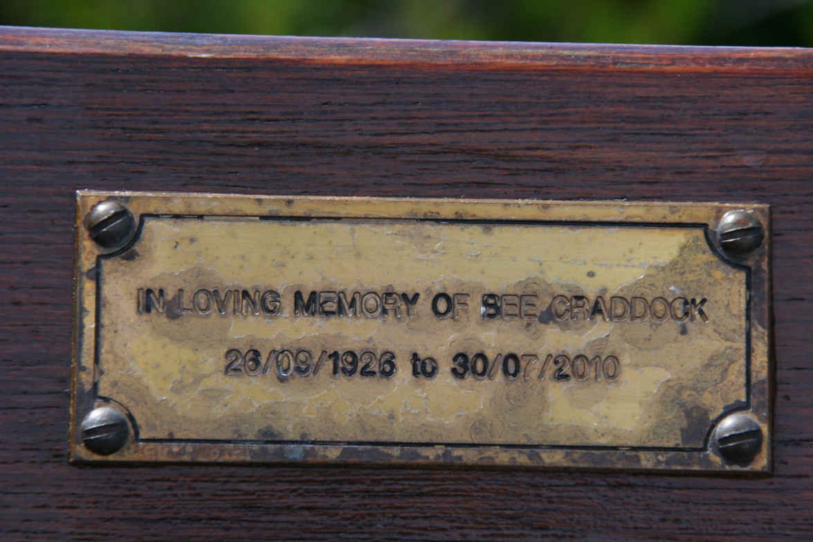 CRADDOCK Bee 1926-2010