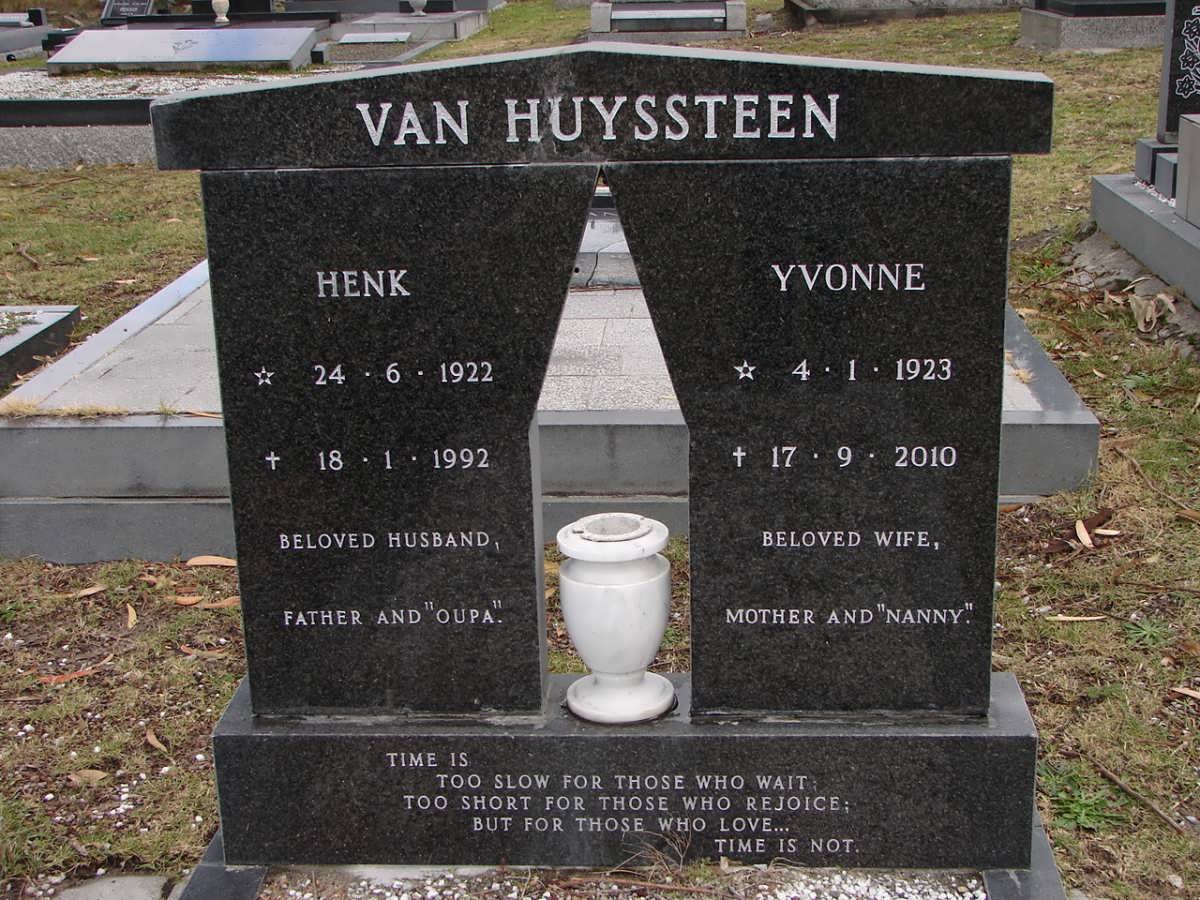 HUYSSTEEN Henk, van 1922-1992 &amp; Yvonne 1923-2010