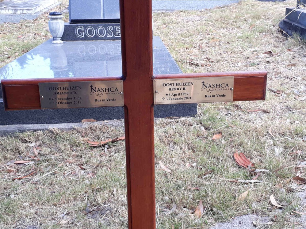 OOSTHUIZEN Henry R. 1937-2021 &amp; Johanna D. 1934-2017
