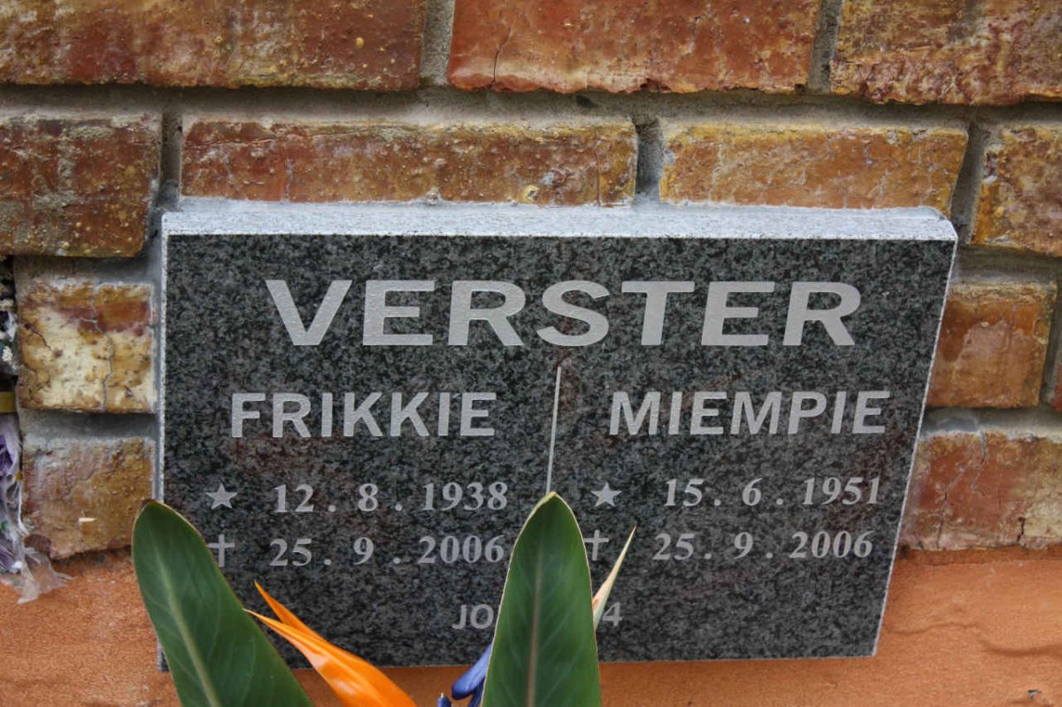 VERSTER Frikkie 1938-2006 &amp; Miempie 1951-2006