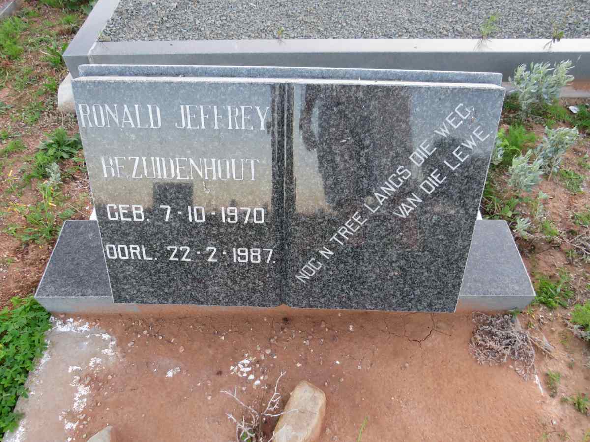BEZUIDENHOUT Ronald Jeffrey 1970-1987