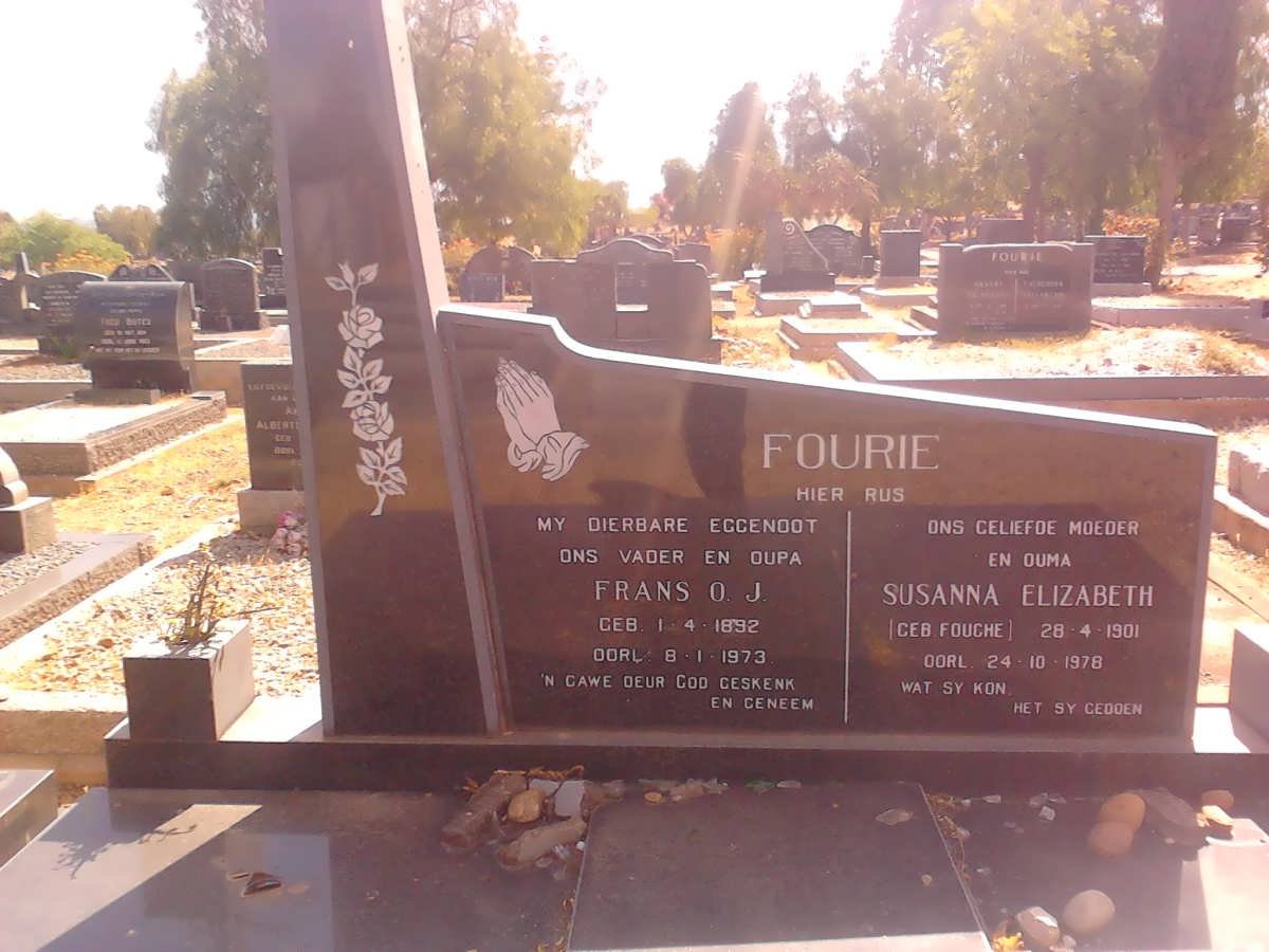 FOURIE Frans O.J. 1892-1973 &amp; Susanna Elizabeth FOUCHE 1901-1978