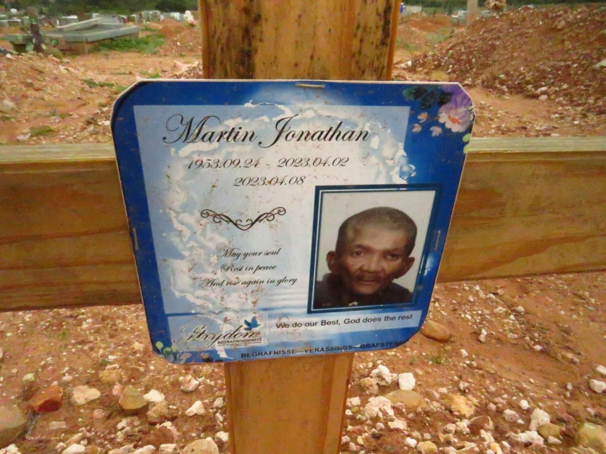 JONATHAN Martin 1953-2023