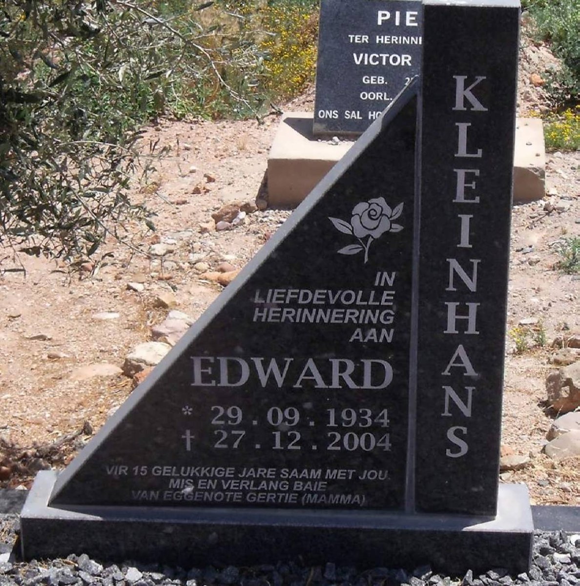 KLEINHANS Edward 1934-2004