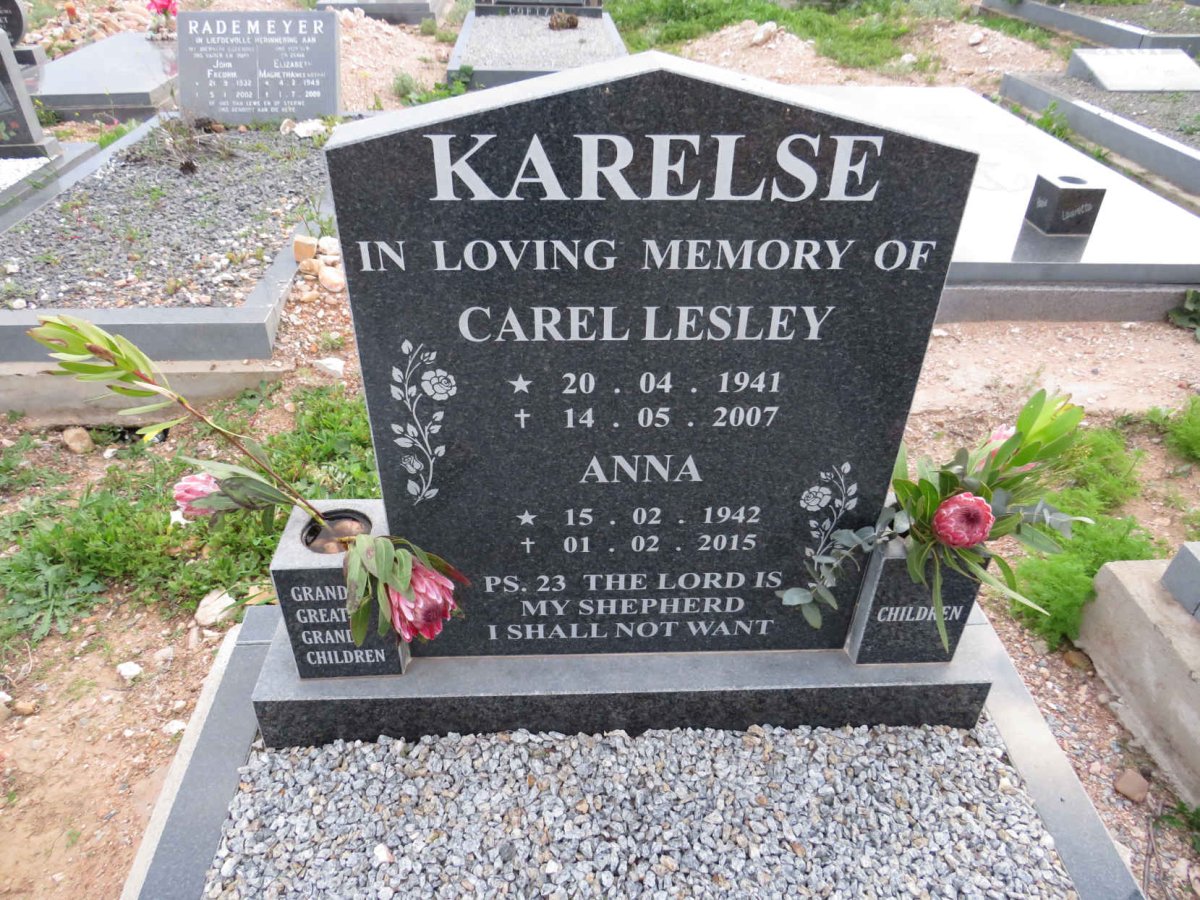 KARELSE Carel Lesley 1941-2007 & Anna 1942-2015