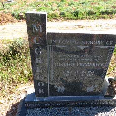 MCGREGOR George Frederick 1922-2011 & Maria Magdalena LAPPERTS 1923-2005_1