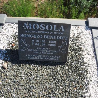 MOSOLA Songezo Benedict 1969-2009