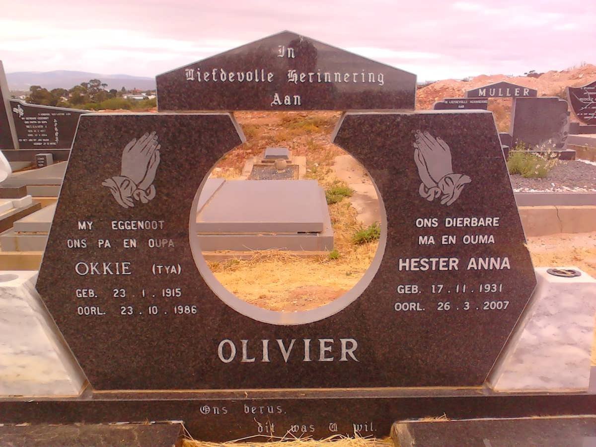 OLIVIER Okkie 1915-1986 &amp; Hester Anna 1931-2007