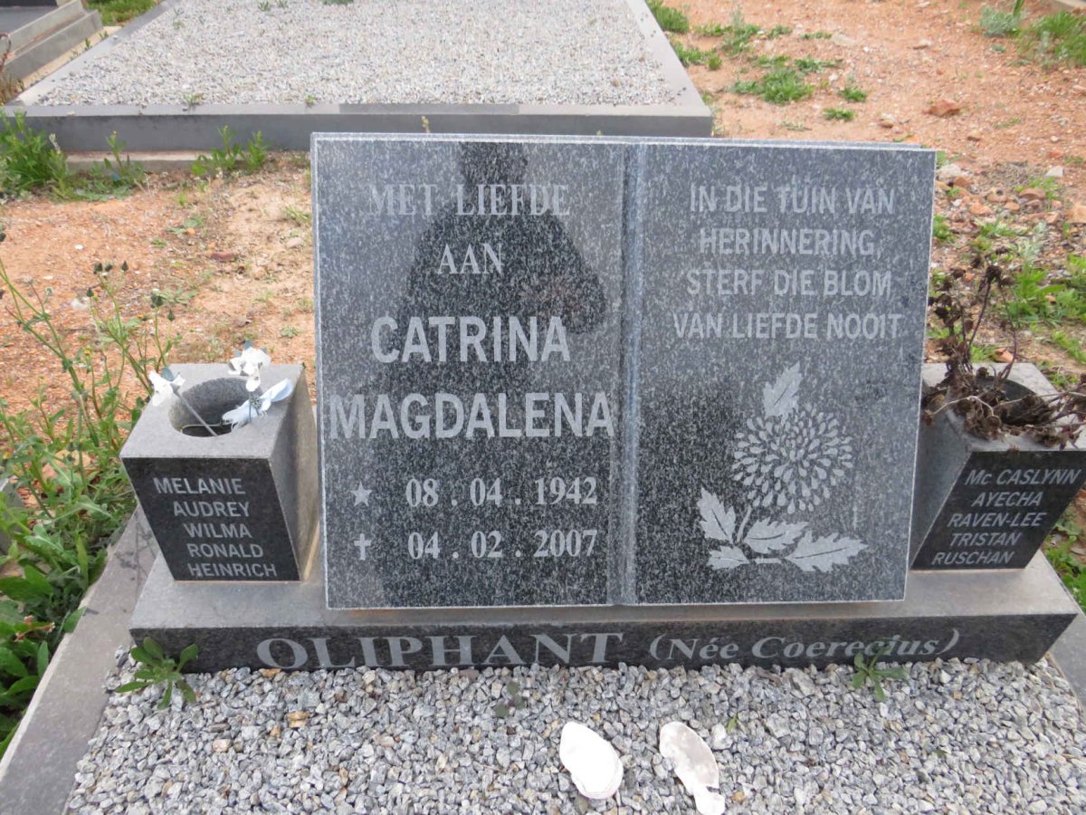 OLIPHANT Catrina Magdalena nee COERECIUS 1942-2007