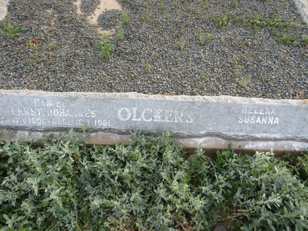 OLCKERS Daniel Ernst Johannes 1906-1981 & Helena Susanna 1914-2006_1