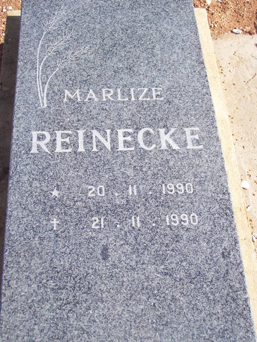 REINECKE Marlize 1990-1990