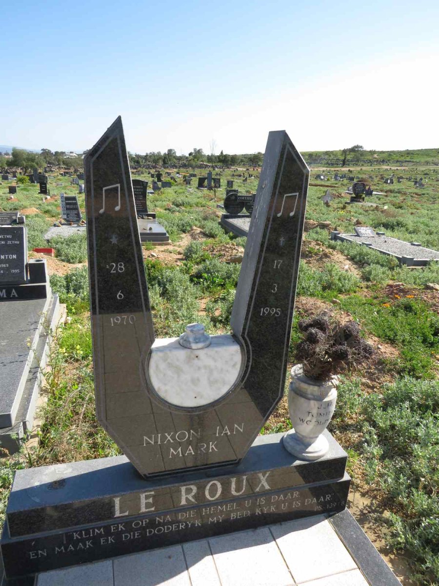 ROUX Nixon Ian Mark, le 1970-1995