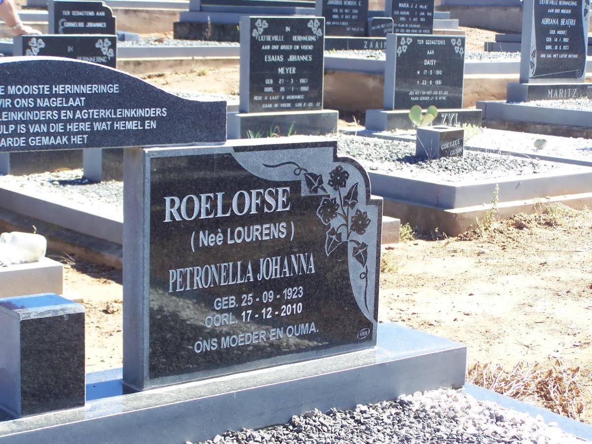 ROELOFSE Tobie Johannes Kleyn 1922-2000 & Petronella Johanna LOURENS 1923-2010 _2