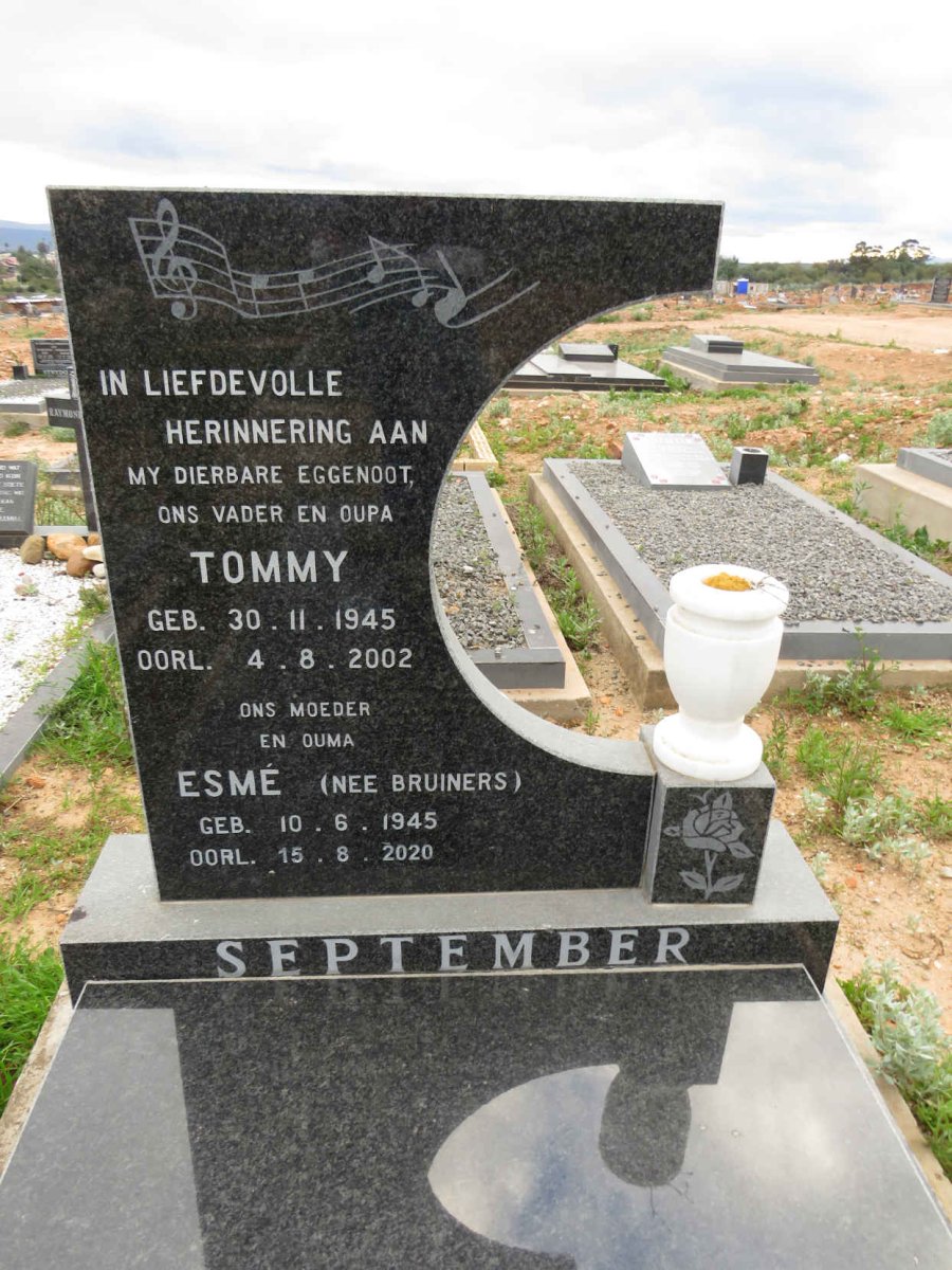 SEPTEMBER Tommy 1945-2002 & Esme BRUINERS 1945-2020