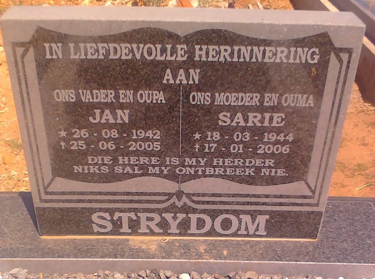 STRYDOM Jan 1942-2005 &amp; Sarie 1944-2006