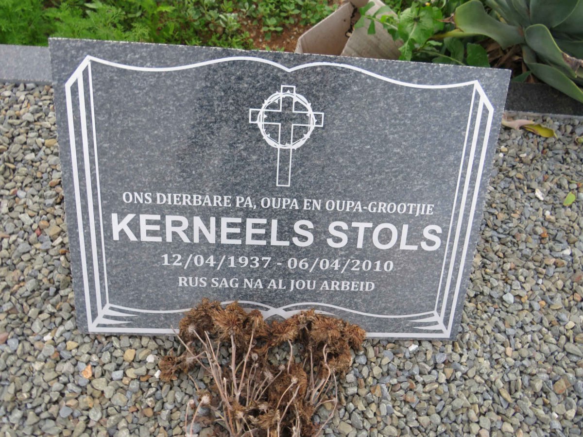 STOLS Kerneels 1937-2010