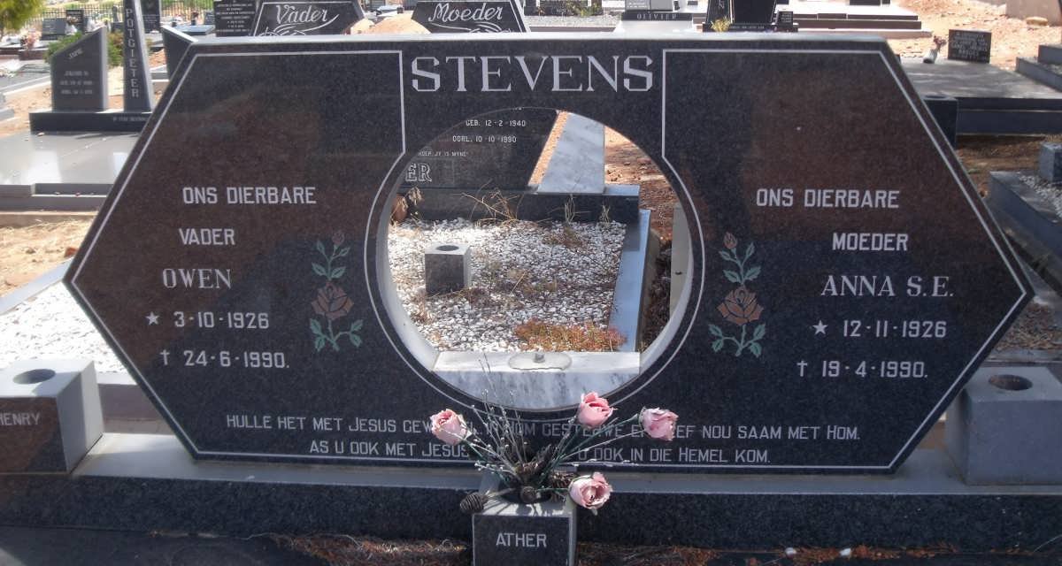 STEVENS Owen 1926-1990 &amp; Anna S.E. 1926-1990
