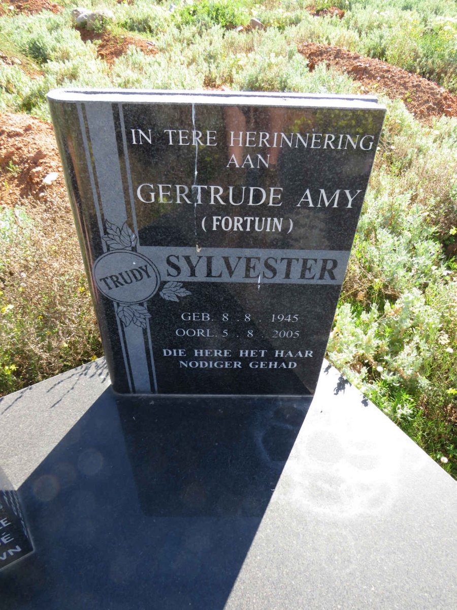 SYLVESTER Gertrude Amy nee FORTUIN 1945-2005