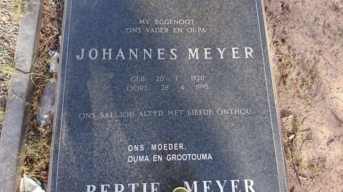 MEYER Johannes 1920-1995 &amp; Albertina Magdalena Gertruida Wilhelmina BARNARD 1923-2011