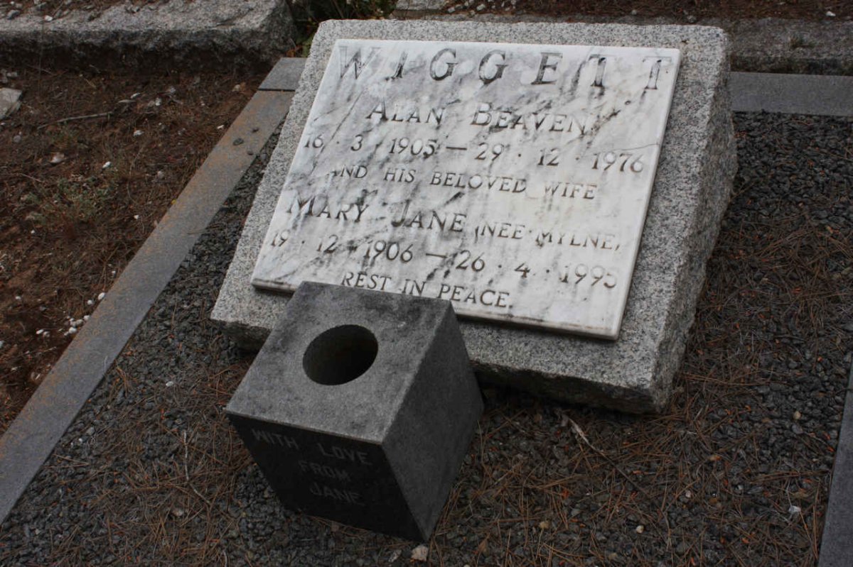 WIGGET Alan Beaven 1905-1976 &amp; Mary Jane MYLNE 1906-1995